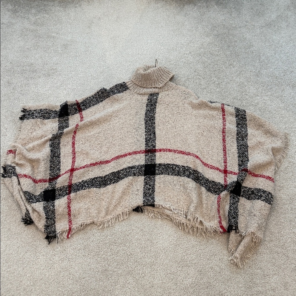 Beautiful and stylish plaid poncho - Picture 4 of 4